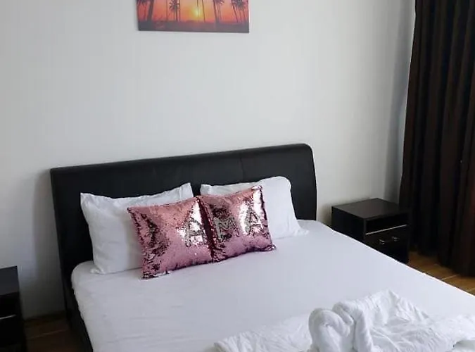 ホテル Militara House