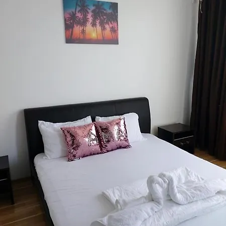 Hotel Militara House